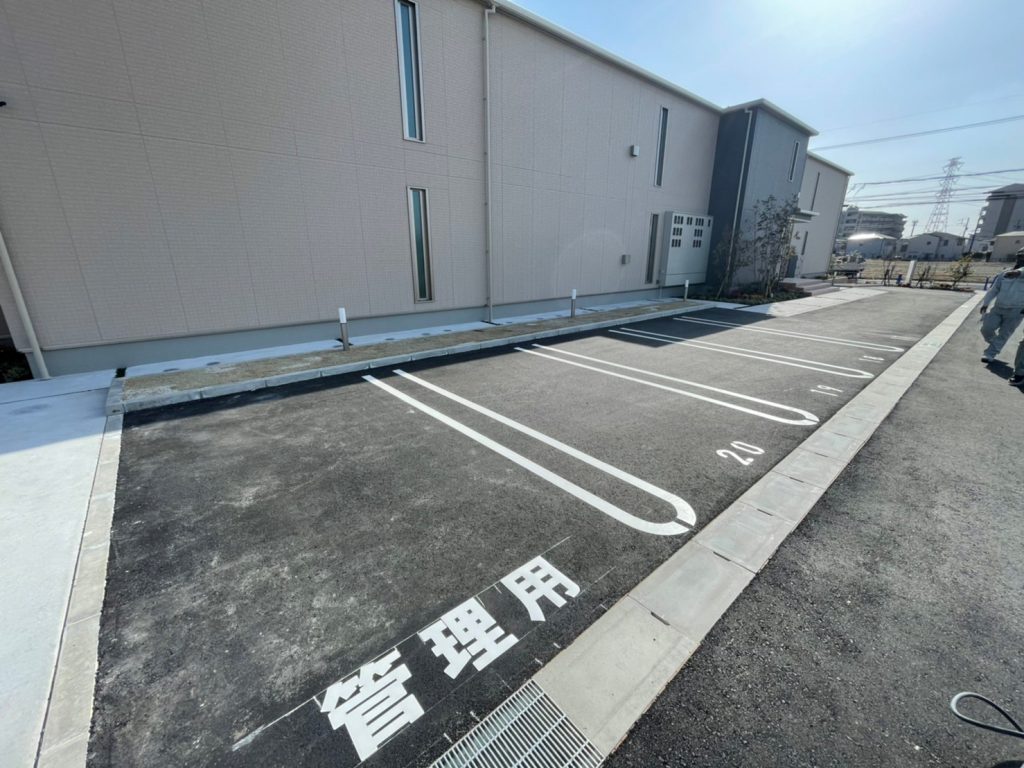 愛知県　春日井市　マンション駐車場　ライン追加工事